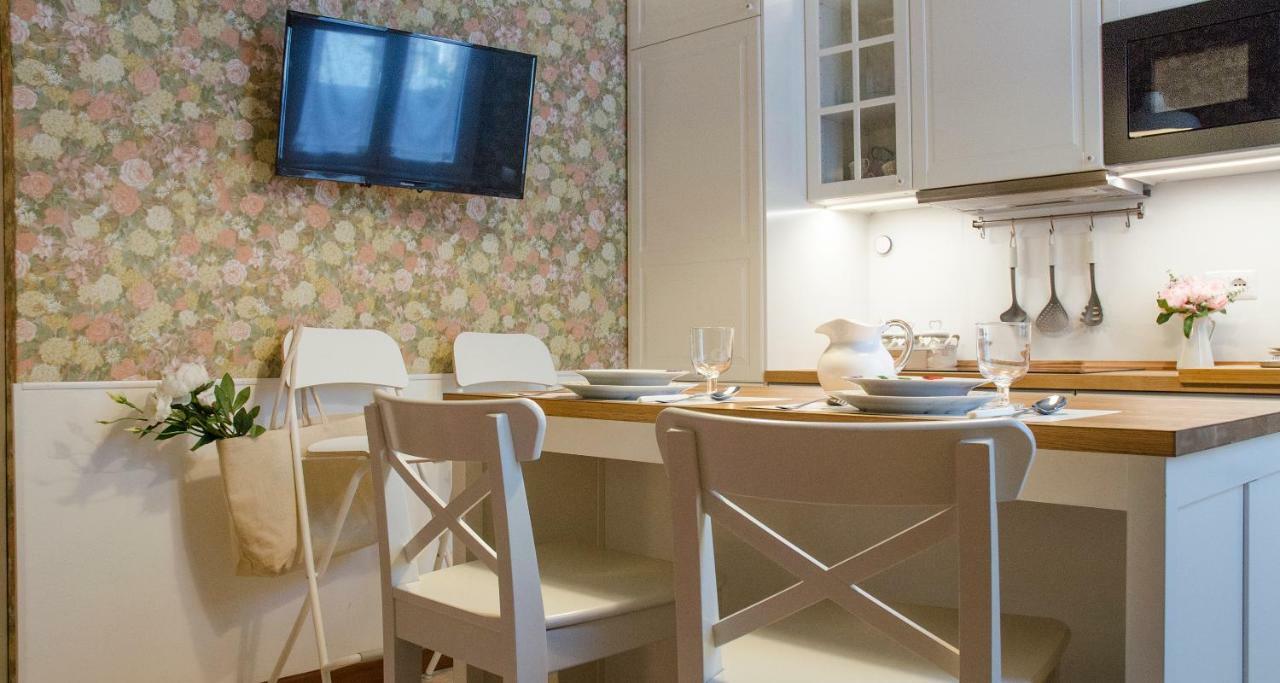 Flowers Apartment Joivy 25 Côme Extérieur photo