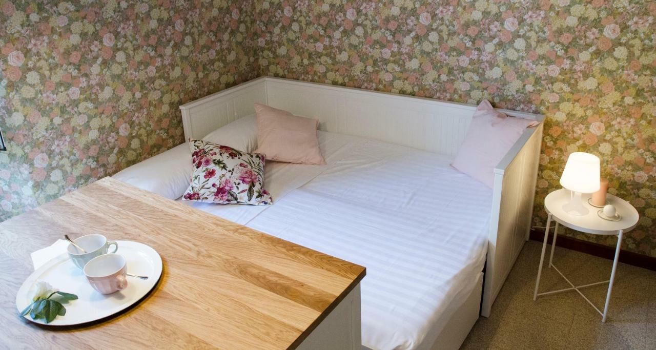 Flowers Apartment Joivy 25 Côme Extérieur photo