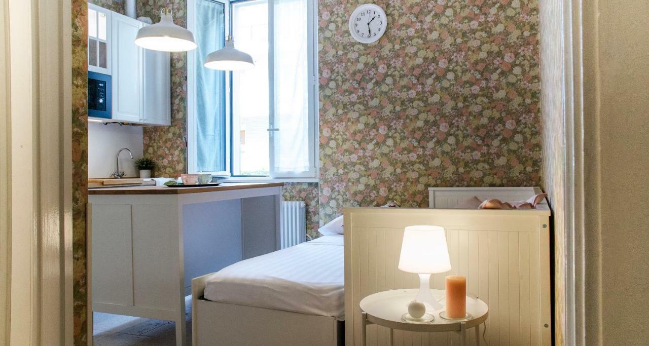 Flowers Apartment Joivy 25 Côme Extérieur photo